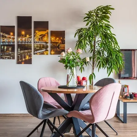 Glamour View Apartment